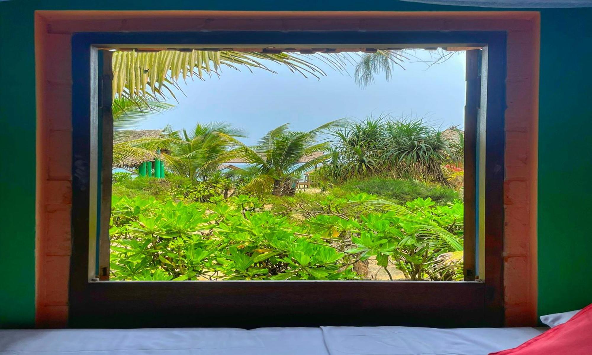 Villa Louise Hue Beach Boutique Hotel Стая снимка