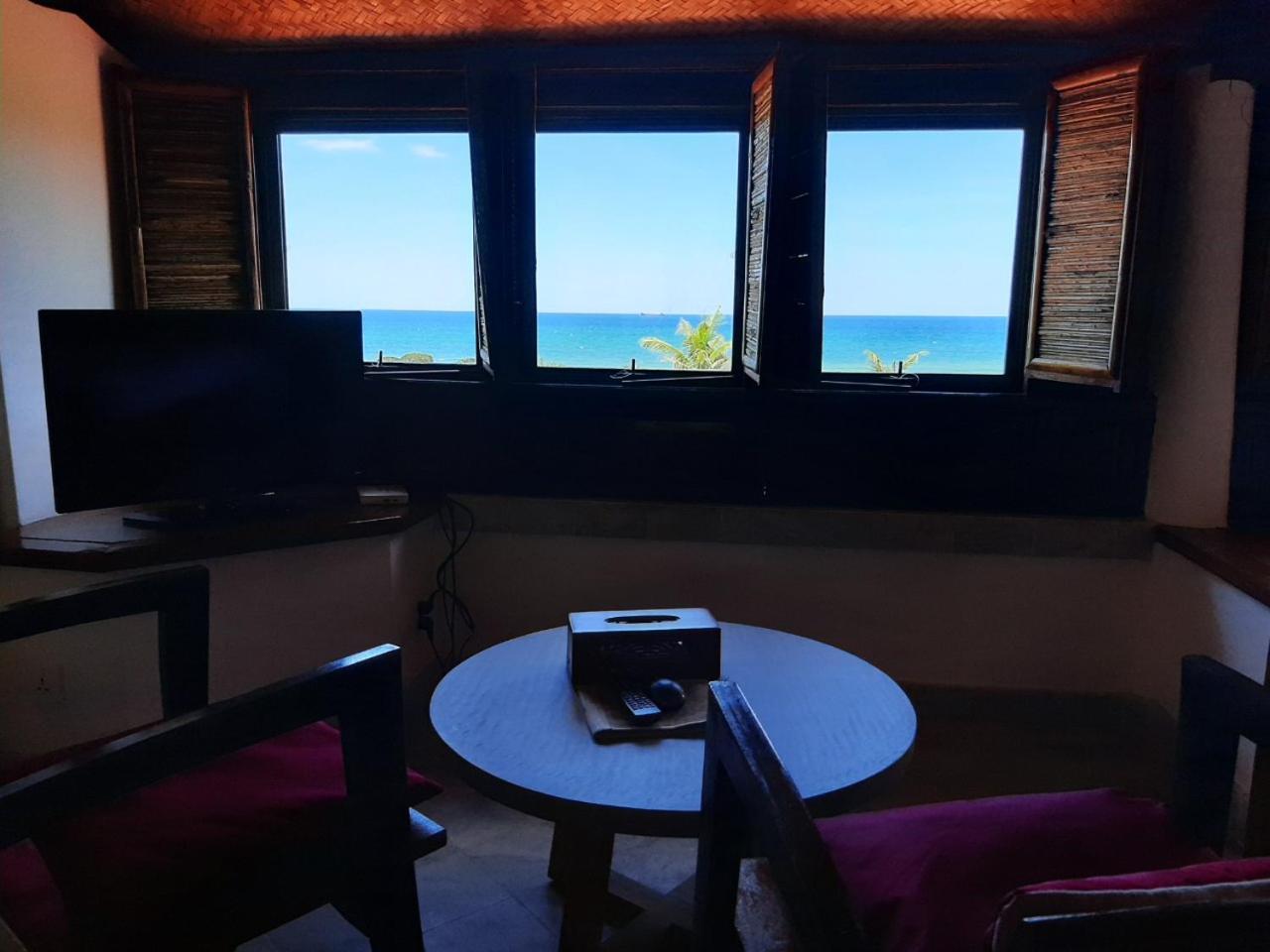 Villa Louise Hue Beach Boutique Hotel Стая снимка