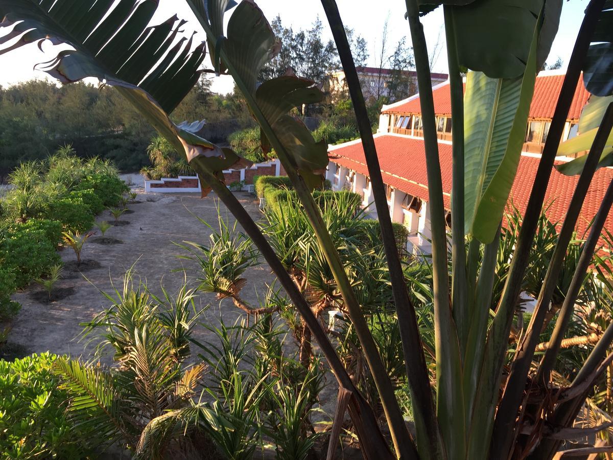Villa Louise Hue Beach Boutique Hotel Екстериор снимка
