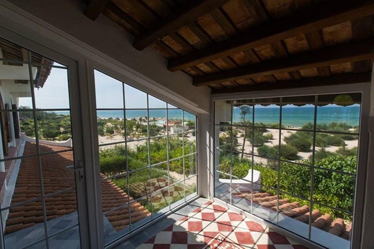 Villa Louise Hue Beach Boutique Hotel Екстериор снимка